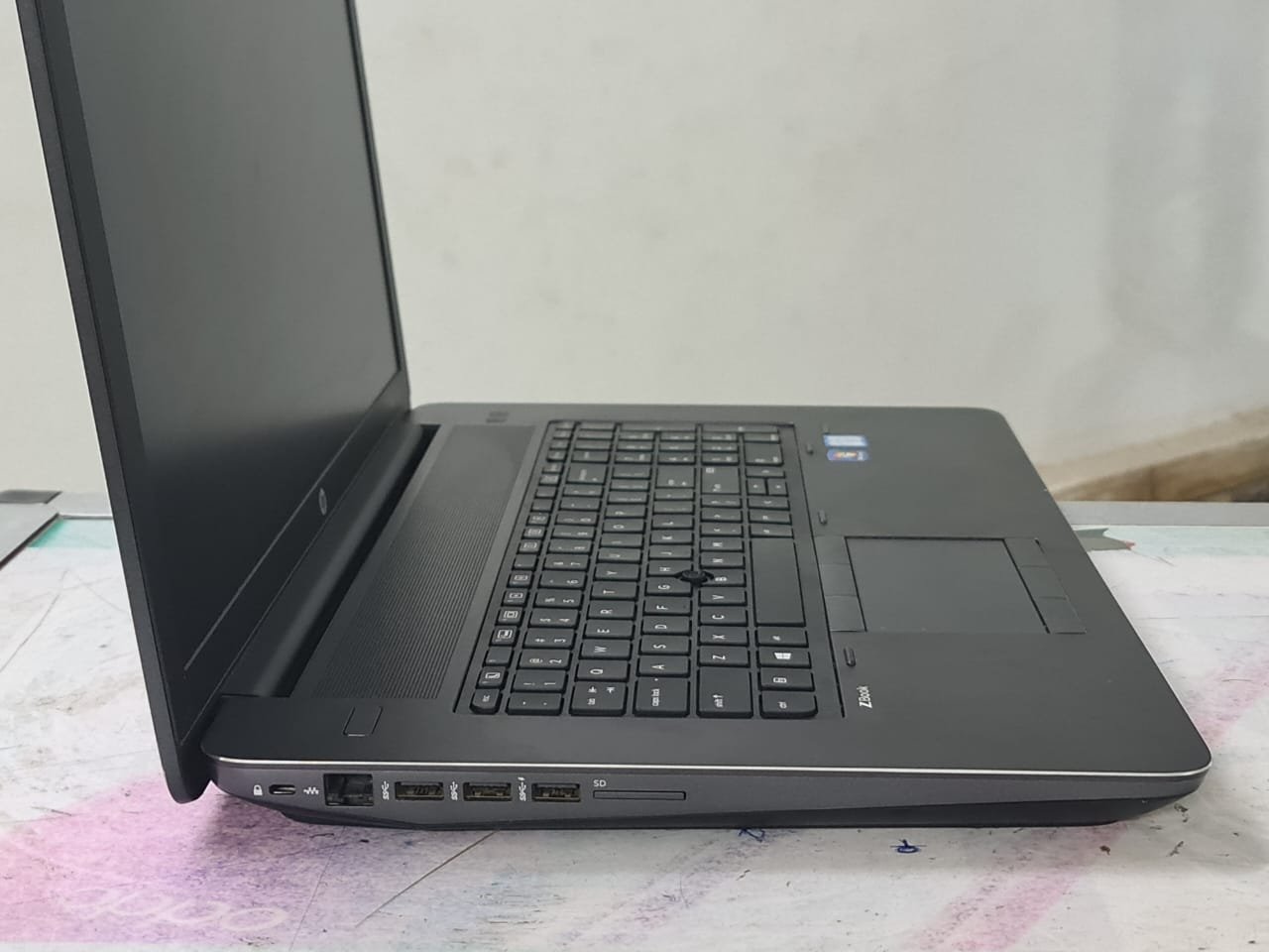 HP ZBook 17 G3 Workstation قوة مهولة مع جسم قوي ووزن خفيف – روعة الجيل السادس – fifa2020 - 3