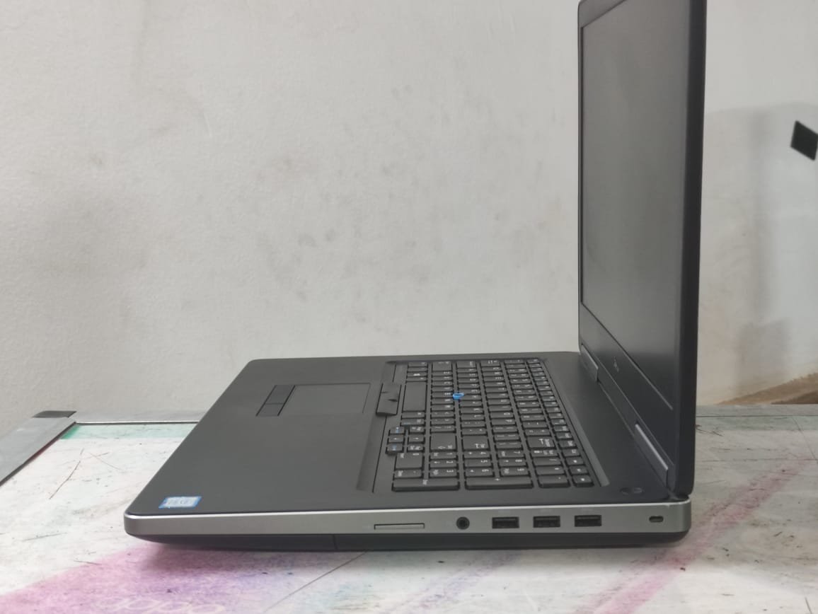 Dell Precision 7720 بكارت فيجا انفيديا 6 جيجا فعلي – عملاق اجهزة الورك استيشن بكارت فيجا انفيديا 6 جيجا فعلي – وحش الالعاب ( بيس 21 – فيفا 21 ) وبرامج ادوبي (كارت فيجا وحش nvidea p3000)