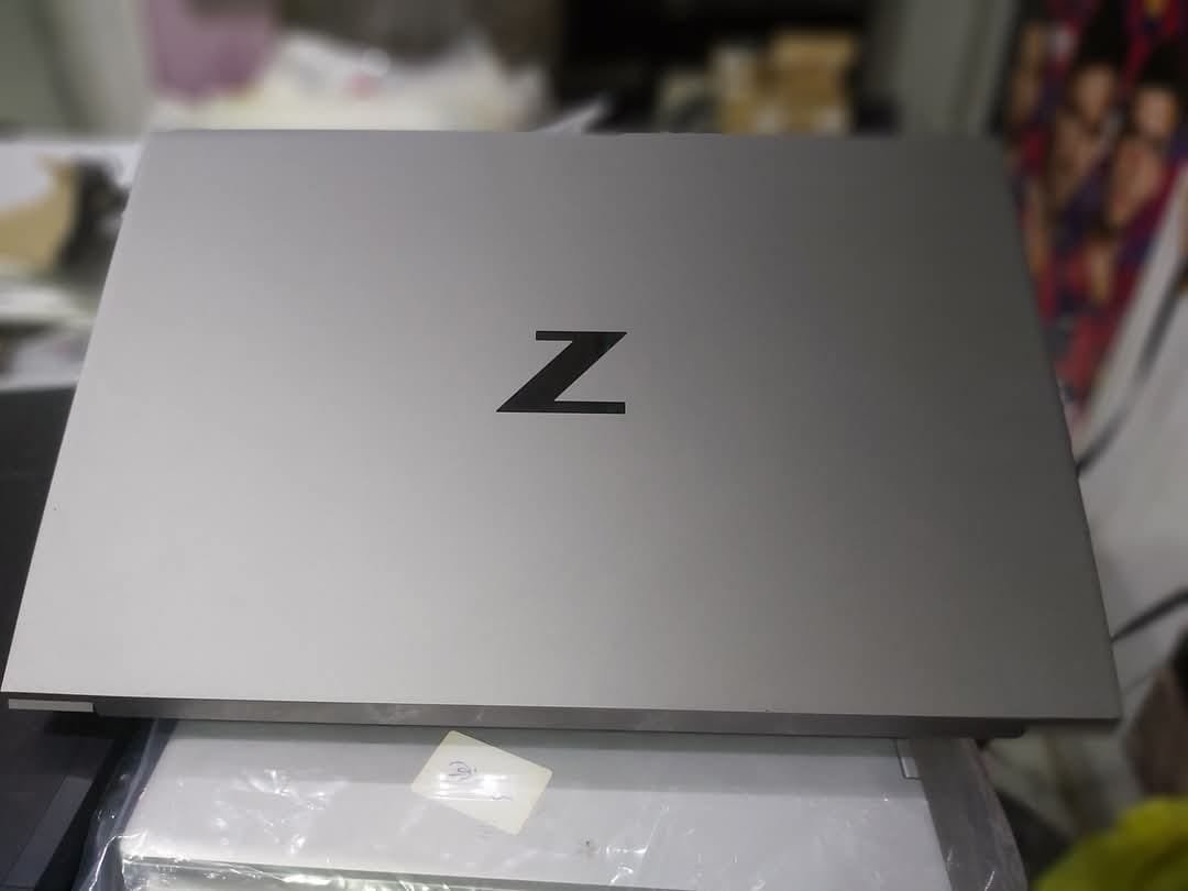 HP Zbook 15 G7 studio i710