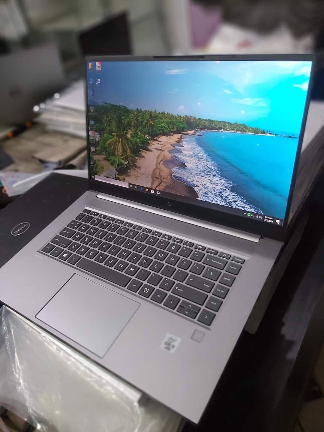HP Zbook 15 G7 studio i710