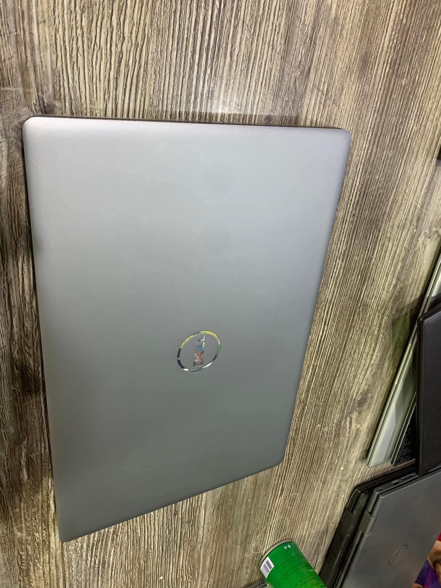 laptop dell precision 7550