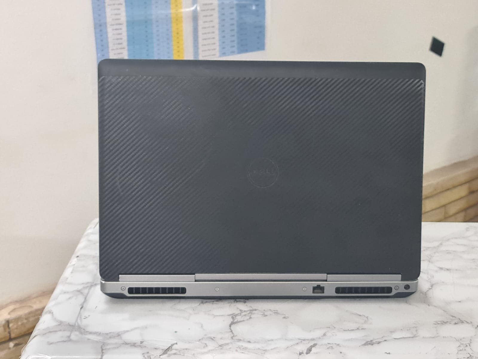 Dell Precision 7710 – i7 6820hq – ram 16g – ssd 512g – 17 inch fhd – nvidea m4000m 4g ddr5